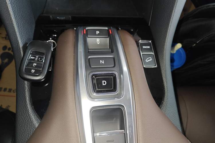 Used Honda UR-V 2024 370TURBO Two-Wheel-Drive Luxury Edition