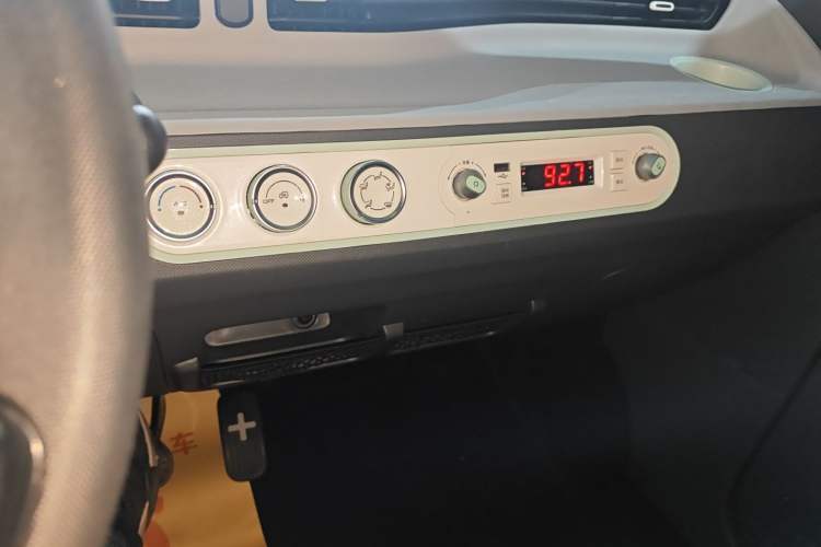 Used Wuling Hongguang MINIEV 2021 Macaron Fashion Model Lithium Iron Phosphate
