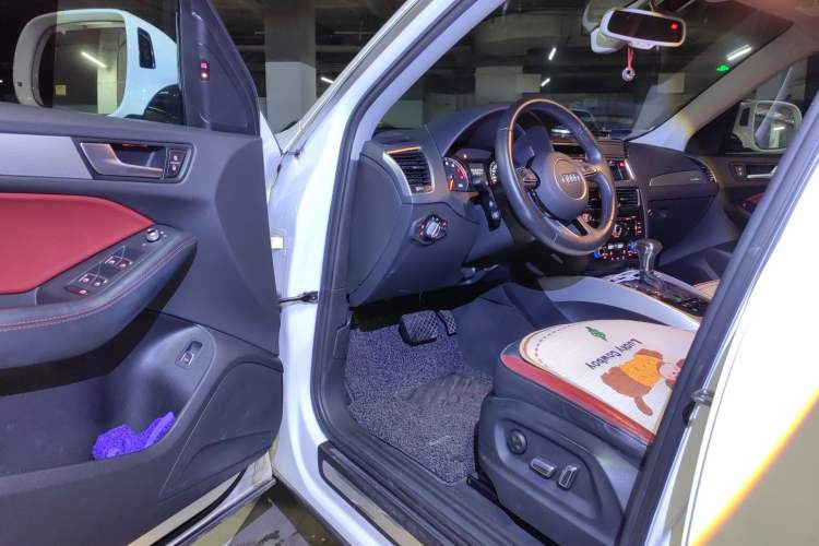 Used Audi Q5 2017 Plus 40 TFSI Technology Model