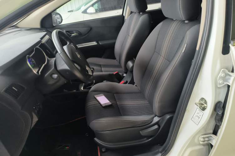 Used Dongfeng Aeolus AX3 2016 1.5L Manual ZhiKu Model
