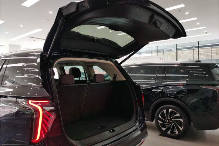 Used Hongqi HS7 2023 2.0T Automatic All-Wheel-Drive Flagship Edition Six Seats
