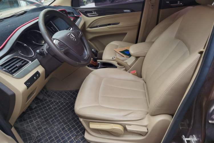Used Baojun 730 2016 1.5L Manual Comfort Version 7 Seats China V Emission Standard Left Front Seat