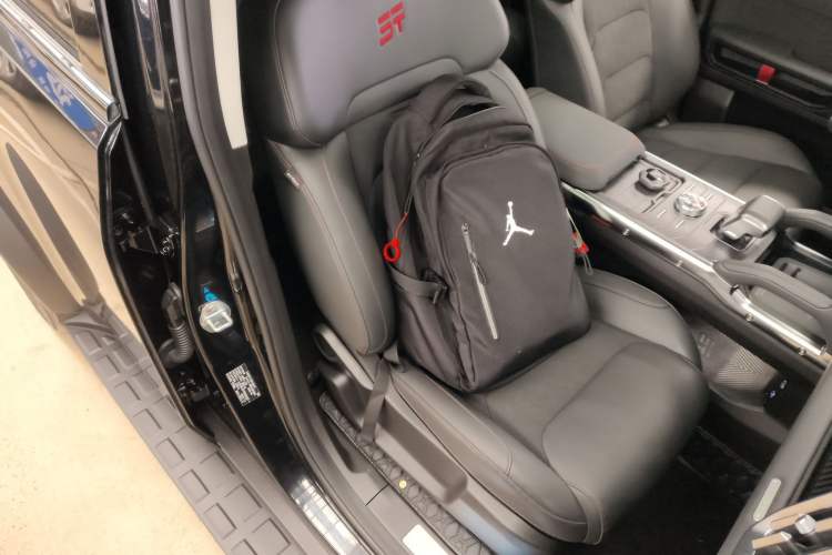 Used JETOUR Traveler 2023 2.0T All-Wheel-Drive CrossPRO
