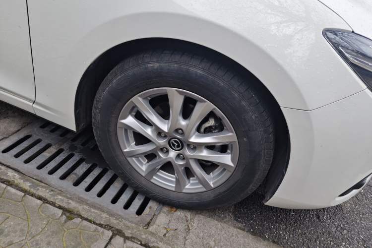 Used Mazda Mazda 3 Axela 2017 Sedan 1.5L Automatic Luxury Model China VI Standard