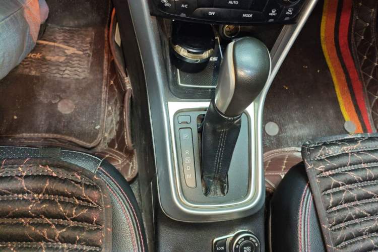 Used Suzuki S-Cross 2014 1.6L CVT Four-Wheel Drive Luxury Version Gear Lever