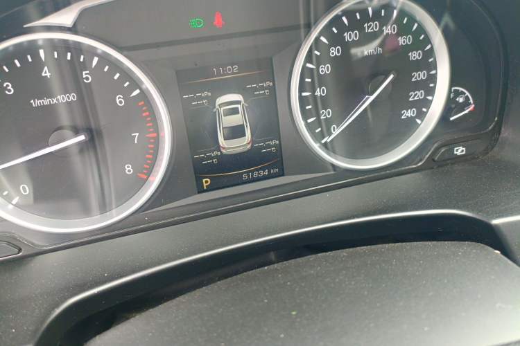 Used Geely Auto Emgrand GT 2015 2.4L Comfort Model Odometer Close Up