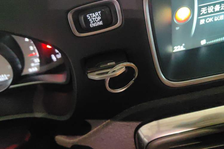 Used Volvo V40 2017 T3 Zhiyi Edition