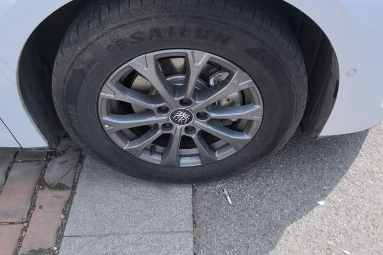 Used BYD Qin L 2025 DM-i Smart Drive 80KM Leading Model Exterior 4