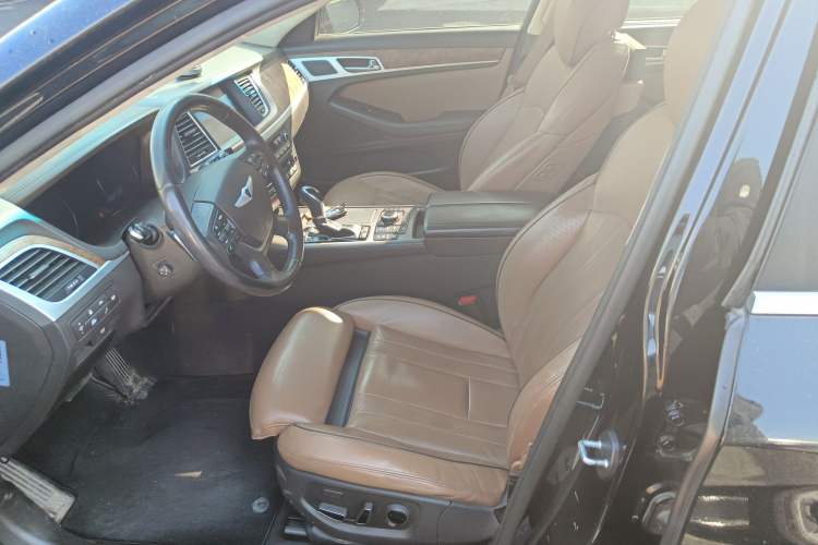 Used Hyundai Genesis 2015 3.0GDi Four-Wheel Drive Flagship Edition
