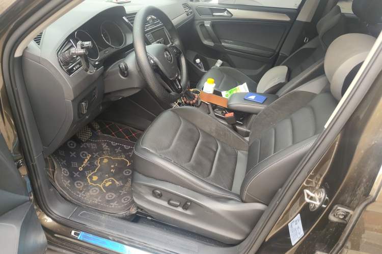 Used Volkswagen Tiguan L 2017 330TSI Automatic Two-Wheel Drive Comfort Edition Left Front Seat