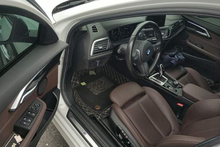 Used BMW 1 Series 2020 120i M Sport Package Driver Seat