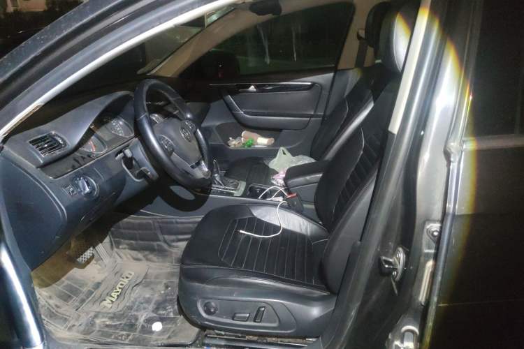 Used Volkswagen Magotan 2012 1.8TSI Luxury Model Left Front Seat