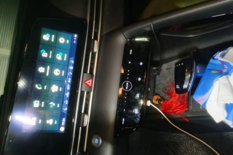 Used Hyundai Elantra 2021 1.5L CVT LUX Prestige Edition Audio And AC Panel