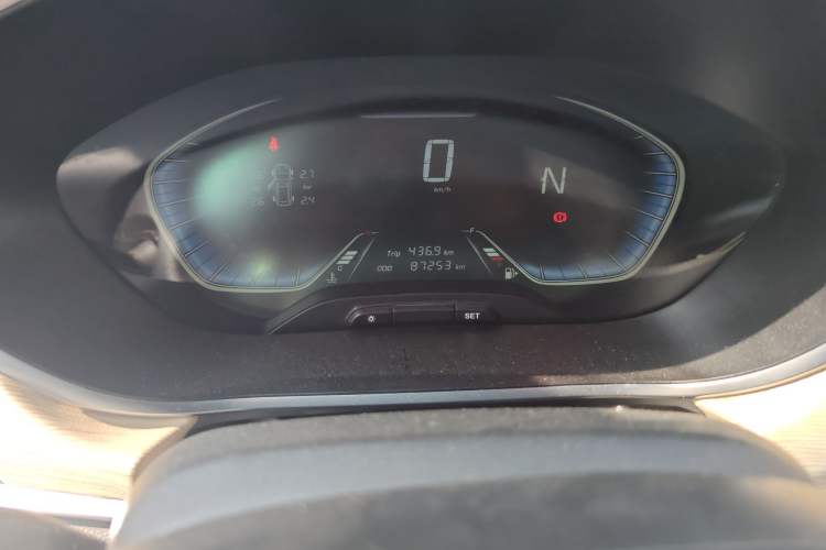 Used Baojun 360 2018 1.5L Automatic Luxury Version China V Odometer Close Up