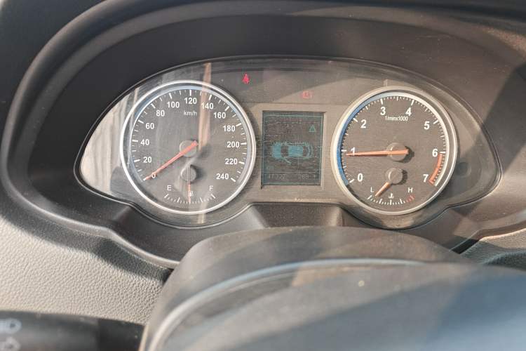 Used Brilliance V5 2014 1.6L Manual Comfort Model
