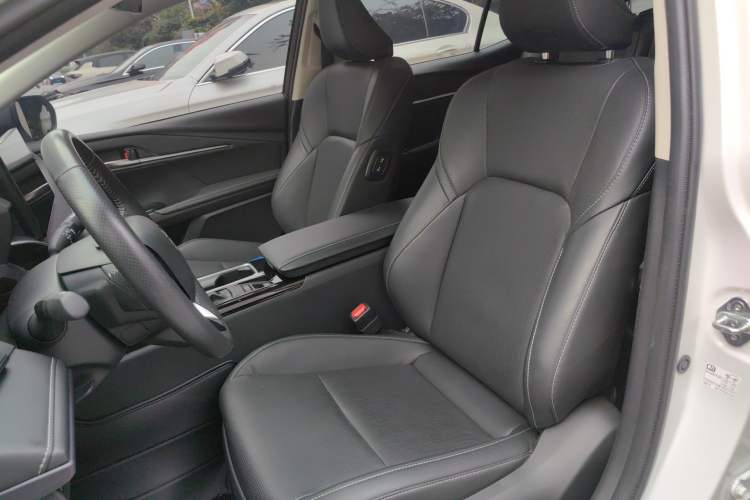 Used Toyota Camry 2024 2.0G Prestige Edition Left Front Seat