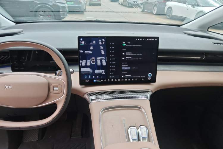 Used XPeng X9 2025 740 Ultra-Long Range Max Audio And AC Panel