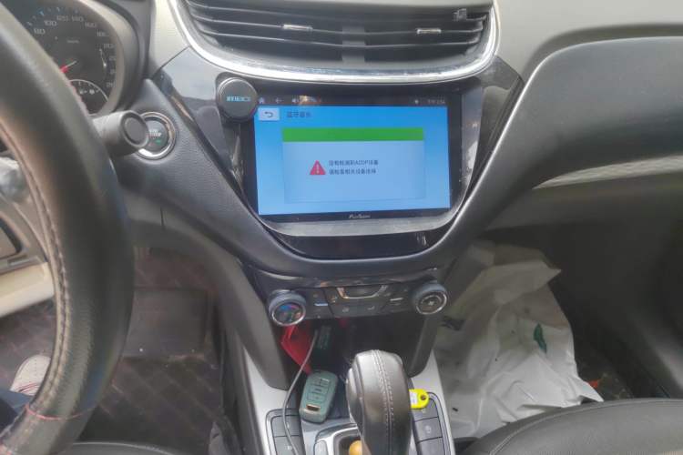 Used Chevrolet Malibu 2018 530T Automatic Fashion Edition Audio And AC Panel