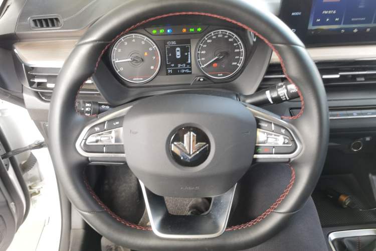 Used Livan X3 PRO 2022 1.5L Manual Little Cutie Steering Wheel