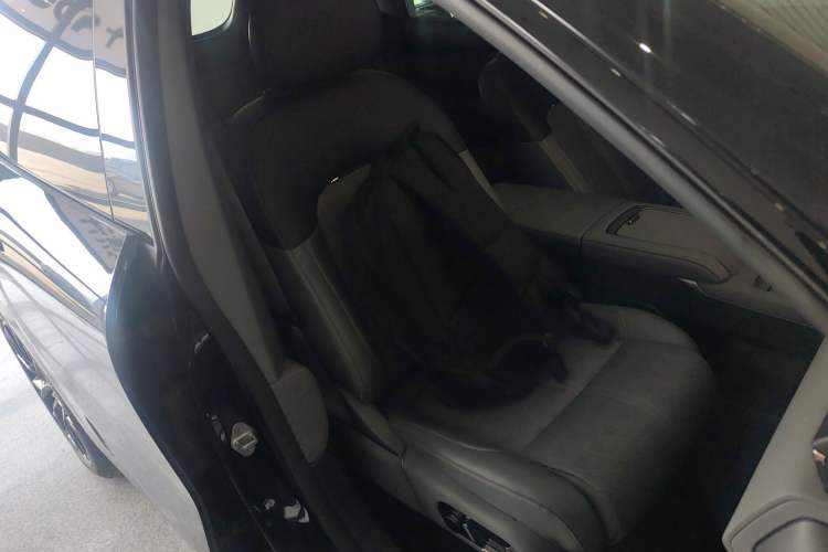 Used Zeekr 7X 2025 100 kWh Long-Range Rear-Wheel Drive with Intelligent Driving Features Right Front Seat