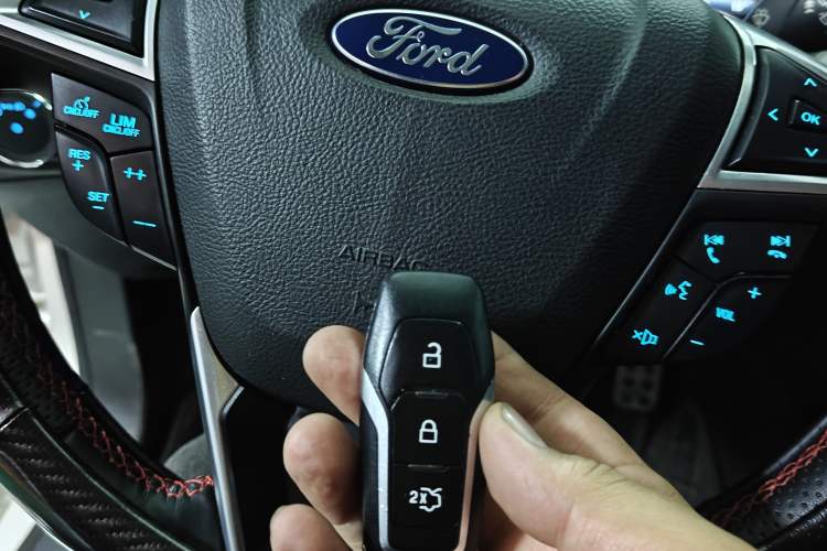 Used Ford Mondeo 2013 2.0L GTDi 200 Luxury Model