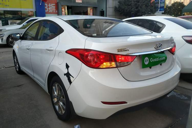 Used Hyundai Elantra (5th Generation / Langdong) 2015 1.6L Automatic Fashion Model