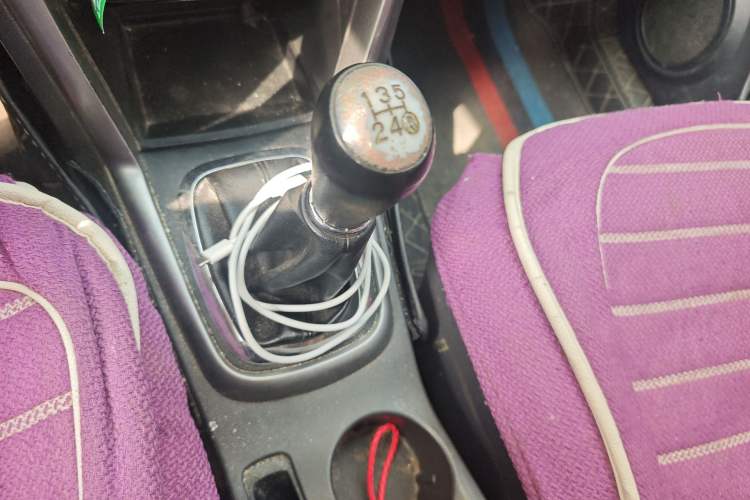 Used Chery Tiggo 3 2015 1.6L Manual Fashion Sport Edition Gear Lever
