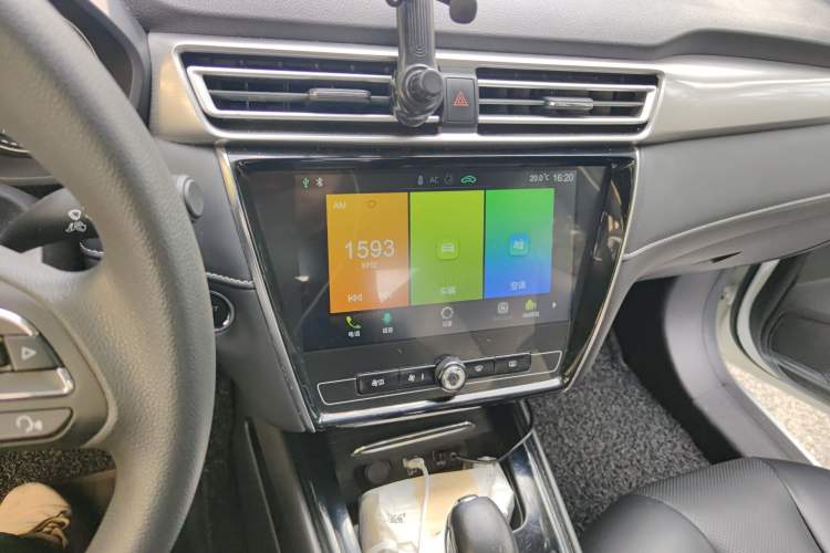 Used Roewe i5 2019 1.5L Automatic 4G Connected Langhao Edition