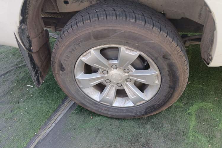 Used JAC T6 2016 2.8T Diesel Creator Edition Comfort Long-Wheelbase HFC4DA1-2C