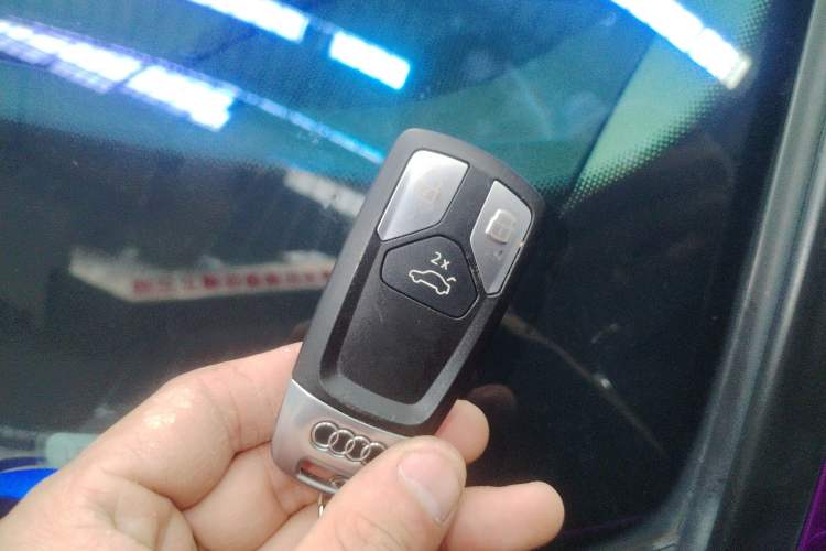 Used Audi A4L 2019 40 TFSI Ambition Version China V