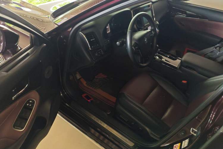 Used Toyota Crown 2018 2.0T Sport Edition
