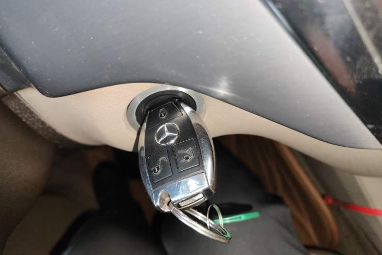 Used Mercedes-Benz M-Class 2012 ML 300