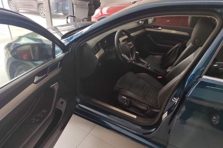 Used Volkswagen Variant 2021 2.0T Comfort Edition