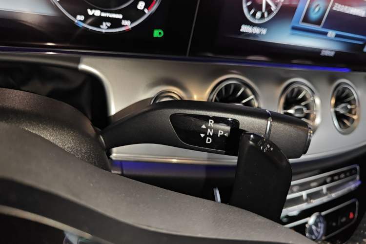 Used Mercedes-Benz E-Class 2017 E 200 Coupe Gear Lever