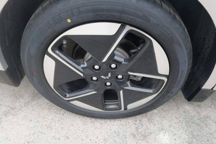 Used Wuling Xingguang 2024 Co-Creation Edition 510 Advanced Model
