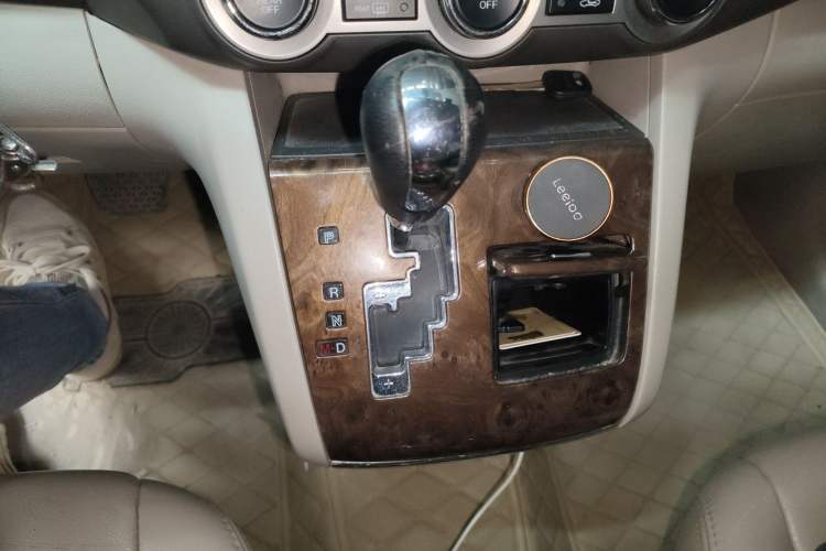 Used Mazda 8 2011 2.3L Deluxe Edition Gear Lever