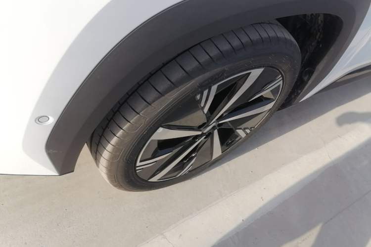 Used Geely Auto FX11 2024 2.0TD DCT Intelligent Driving Version