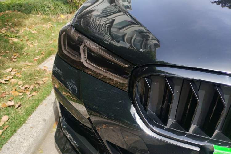 Used BMW 5 Series 2022 530Li Leading Model M Sport Package Right Front Headlight