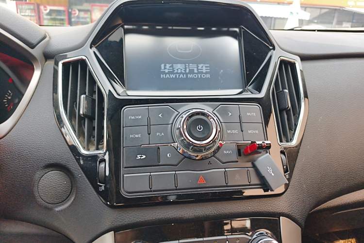 Used Huatai Santa Fe 2016 1.5T Gasoline Manual Two-Wheel Drive Elite Model