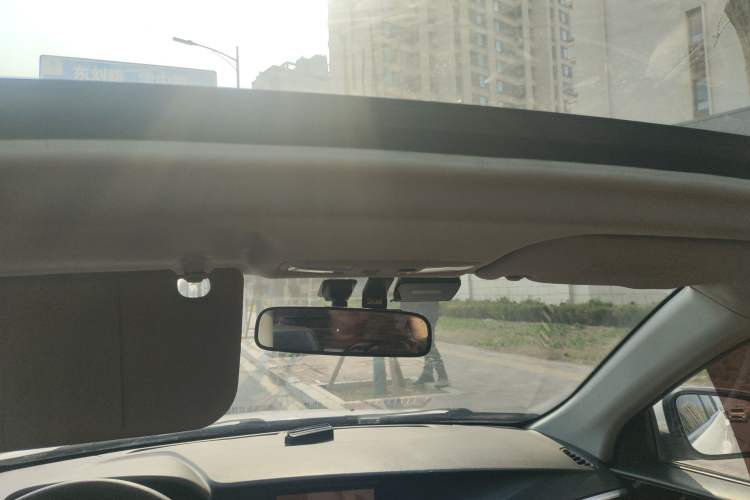 Used Soueast V5 Lingzhi 2017 1.5L Manual New Generation Model Headliner