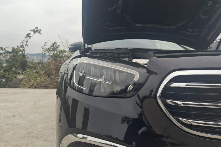 Used Mercedes-Benz E-Class 2023 E 300 L Luxury Model
