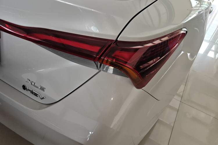 Used Toyota Avalon 2024 Dual-Engine 2.5L XLE Premium Edition