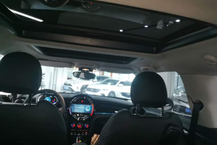 Used MINI 2023 Updated 1.5T COOPER Artist Headliner