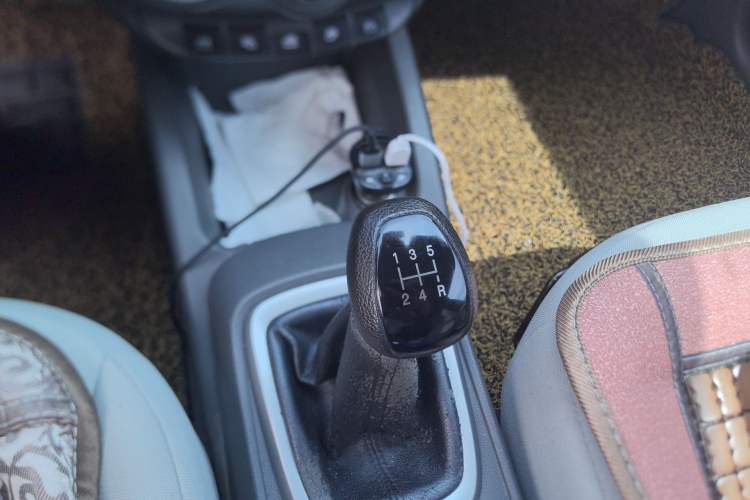 Used Chevrolet Sail 2015 Sail 3 1.3L Manual Ideal Edition Gear Lever