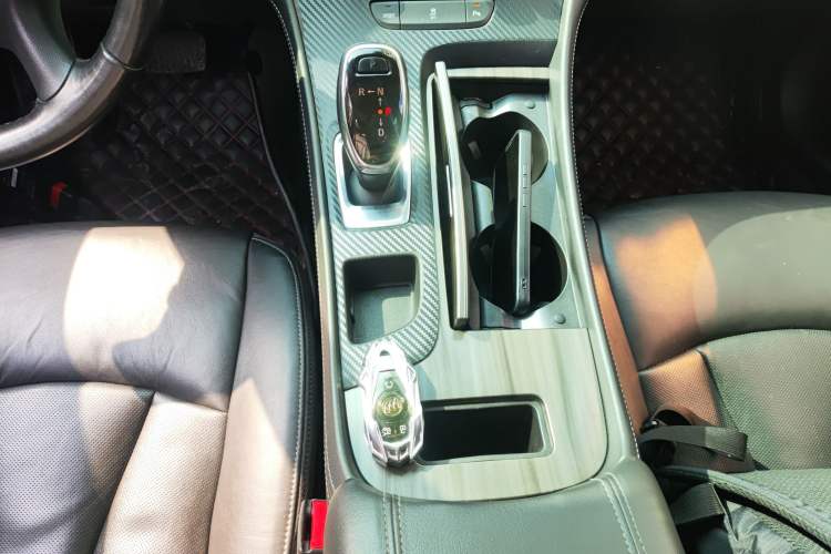 Used Buick LaCrosse 2018 20T Elite Edition Gear Lever