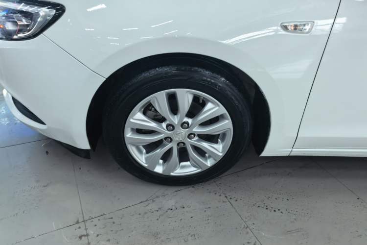 Used Buick GT 2021 Exemplar 1.5L Automatic Elite Version Left Front Wheel Hub