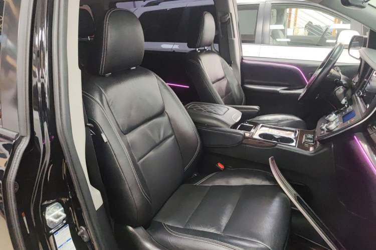 Used Toyota Sienna (Parallel Import) 2018 3.5L Four-Wheel Drive SE Version 7 Seats U.S. Specification
