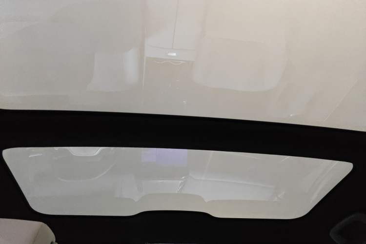 Used Honda P7 2025 Four-Wheel Drive Long-Range Max Headliner