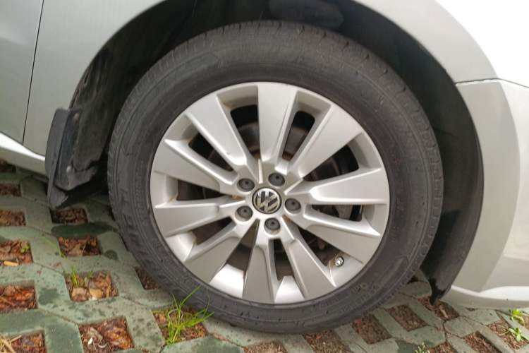 Used Volkswagen Lavida 2013 Restyled Classic 1.6L Automatic Comfort Edition