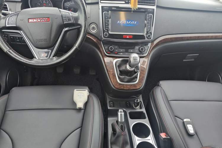 Used Haval H6 2015 Revised Version Sport Edition 1.5T Manual Transmission Two-Wheel Drive Elite Grade